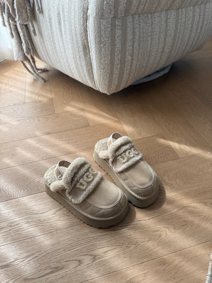 Izwear Violet Metalasse Shearling Platform Slippers In Sand Colorway