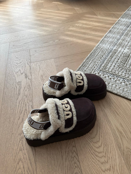 Ozwear Violet Shearling Platform Slipper In Chocolate