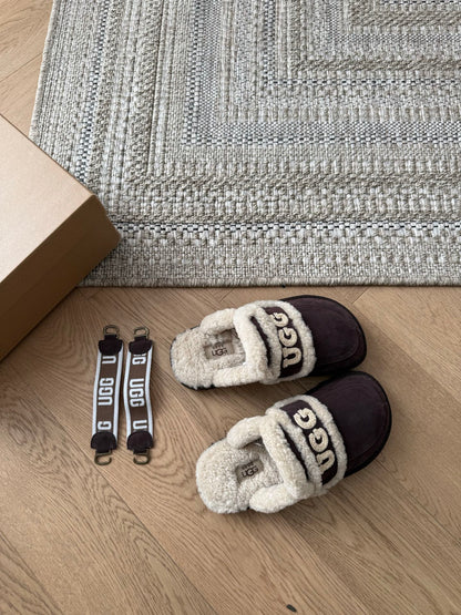 Ozwear Violet Shearling Slippers In Chocolate